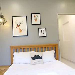 Long Hostal